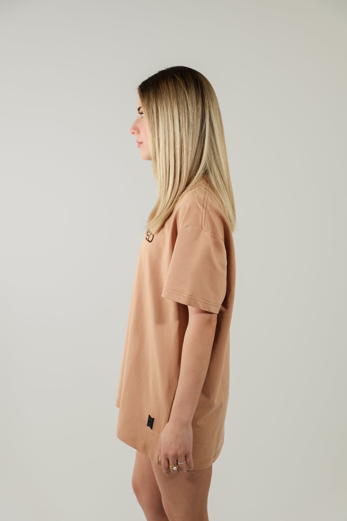 The Breastplate Oversized - Camel
